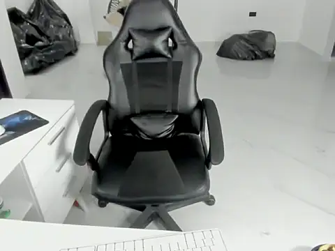 master leather online show from April 8, 3:30 am