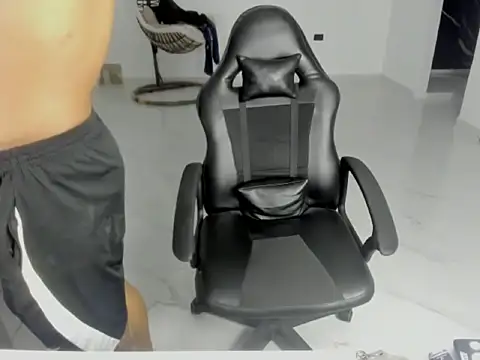 master leather online show from April 5, 6:31 am