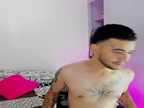 JohnE Medina online show from November 24, 11:49 pm