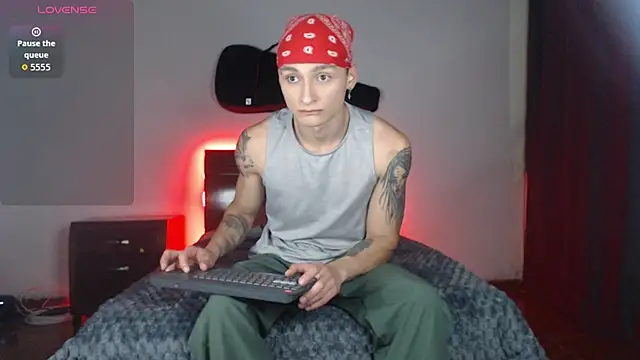 ArthurPhoenixx online show from January 12, 12:50 am