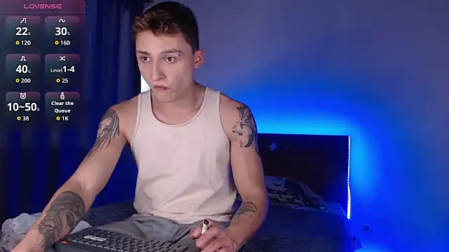 ArthurPhoenixx online show from December 14, 10:15 pm