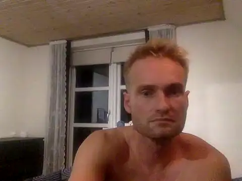 SUB-Blond online show from November 11, 7:30 pm