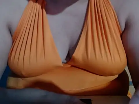 karolbb22 online show from November 12, 1:26 pm