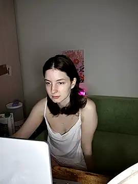 Snapshot of v_crizis324 chatting on February 23, 3:23 pm v crizis324 online show from February 23, 3:23 pm