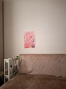 Snapshot of v_crizis324 chatting on February 10, 11:42 am v crizis324 online show from February 10, 11:42 am