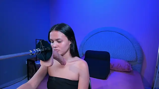 Sara rhoades online show from March 21, 8:35 pm