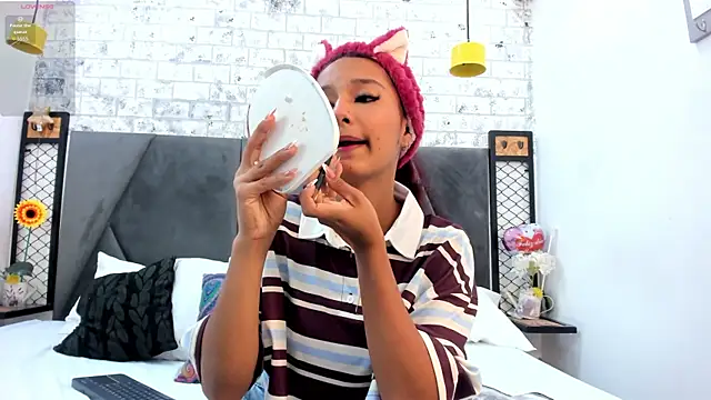 Maray Lous online show from December 5, 8:17 pm