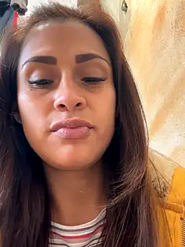 Snapshot of valeria_absurdah chatting on November 29, 7:36 pm valeria absurdah online show from November 29, 7:36 pm