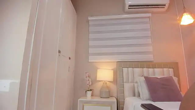 electra a online show from March 2, 9:11 pm