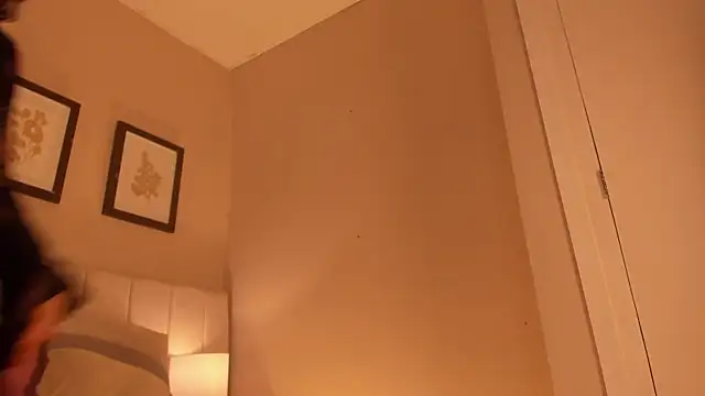 electra a online show from April 12, 4:10 pm