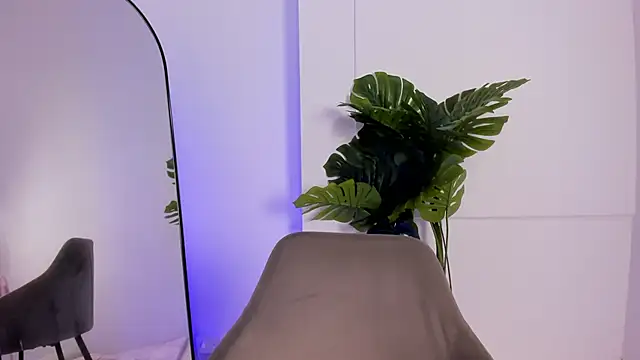 KaliBloom online show from February 17, 9:56 pm