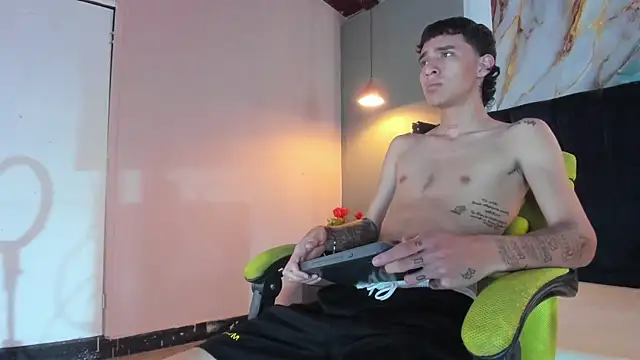 Xanderr owen2 online show from November 28, 8:31 pm