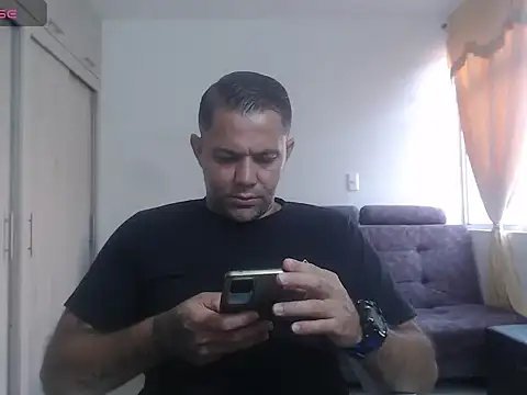 Snapshot of Alexander_Halls chatting on November 13, 1:15 pm Alexander Halls online show from November 13, 1:15 pm