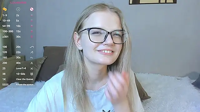 MicheleHonas online show from December 13, 8:04 pm