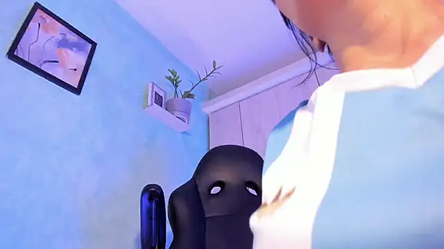 Cristal Cerati  online show from February 19, 8:39 pm