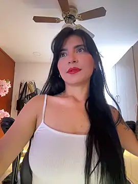 Cristal Cerati  online show from April 20, 7:48 pm
