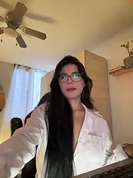 Cristal Cerati  online show from May 29, 10:27 pm