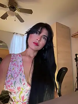 Cristal Cerati  online show from April 21, 10:05 pm