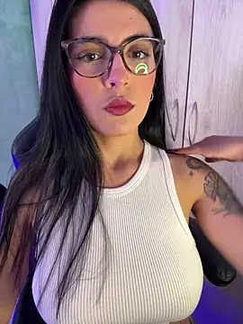 Cristal Cerati  online show from November 27, 4:18 pm