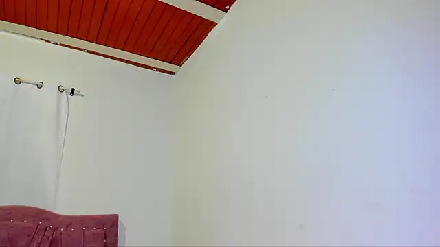 Snapshot of yourlatina_emely chatting on January 16, 4:33 pm yourlatina emely online show from January 16, 4:33 pm