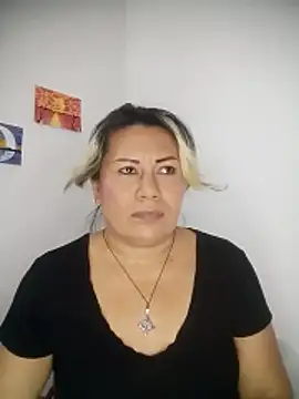 Snapshot of angi_daw chatting on March 2, 5:08 am angi daw online show from March 2, 5:08 am