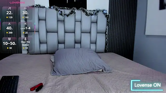 Snapshot of May-Clanfort chatting on December 14, 12:11 pm May-Clanfort online show from December 14, 12:11 pm