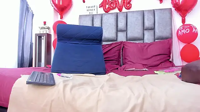 sarahhernandez online show from February 20, 1:46 pm