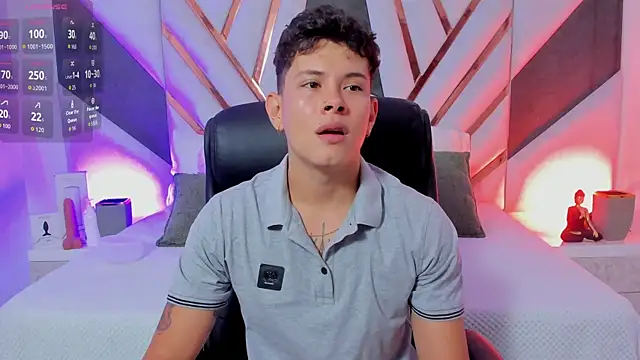 Daniel cute18 online show from November 12, 8:34 pm