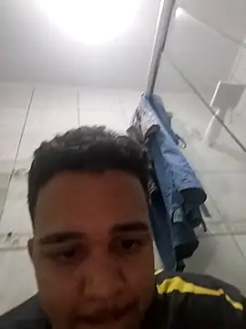 Snapshot of adventon chatting on April 1, 12:24 am adventon online show from April 1, 12:24 am