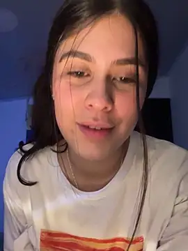 Snapshot of lucyrain_18 chatting on November 18, 2:16 am lucyrain 18 online show from November 18, 2:16 am