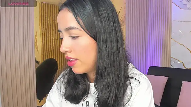 Snapshot of Joselyn_tay chatting on June 10, 12:06 pm Joselyn tay online show from June 10, 12:06 pm
