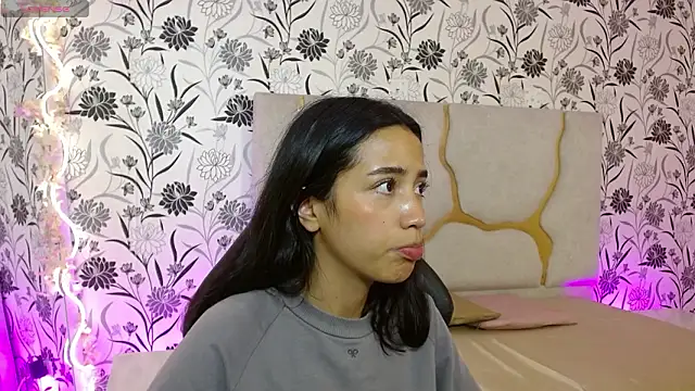 Joselyn tay online show from March 26, 12:58 pm