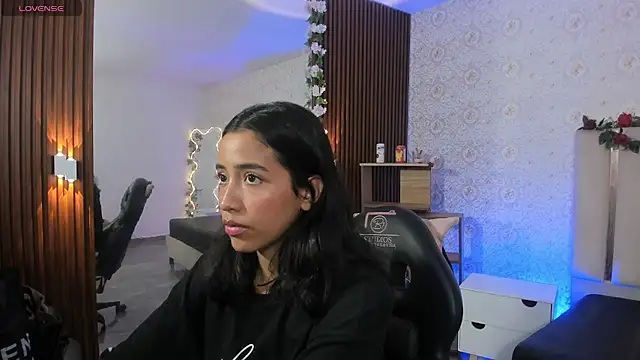 Joselyn tay online show from April 24, 7:27 pm