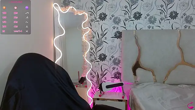 Snapshot of Joselyn_tay chatting on February 1, 11:52 am Joselyn tay online show from February 1, 11:52 am