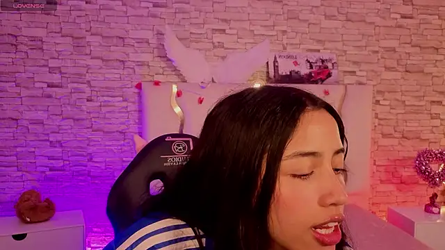 Snapshot of Joselyn_tay chatting on February 11, 12:16 pm Joselyn tay online show from February 11, 12:16 pm