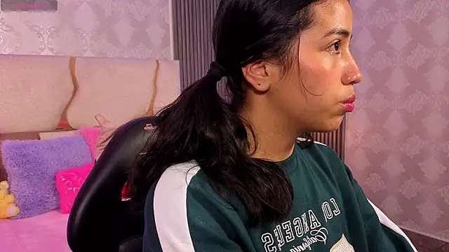 Joselyn tay online show from April 30, 12:34 pm
