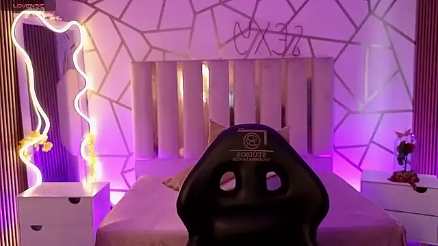 Joselyn tay online show from March 13, 12:10 pm