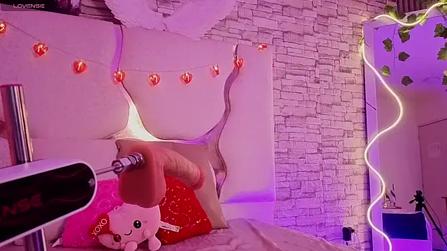 Snapshot of Joselyn_tay chatting on February 9, 12:03 pm Joselyn tay online show from February 9, 12:03 pm