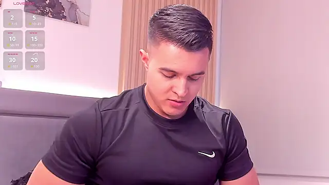 Snapshot of Mason_bennet chatting on February 26, 9:37 pm Mason bennet online show from February 26, 9:37 pm