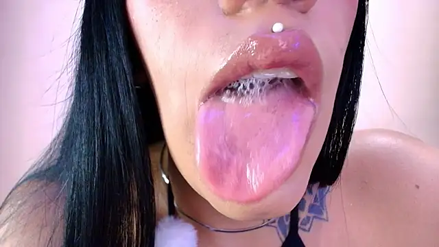catte jensen online show from May 26, 5:05 am