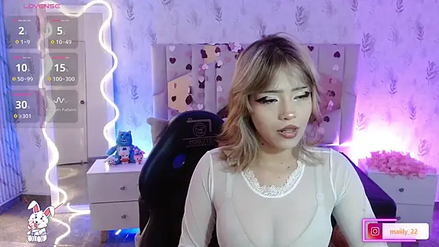 Snapshot of Mavis_tay chatting on February 18, 6:59 pm Mavis tay online show from February 18, 6:59 pm