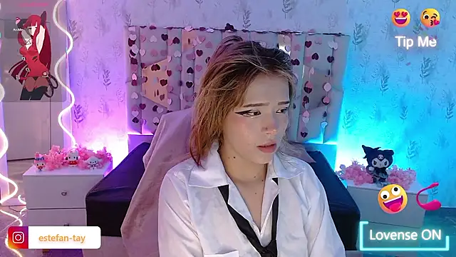 Snapshot of Mavis_tay chatting on February 28, 12:05 pm Mavis tay online show from February 28, 12:05 pm