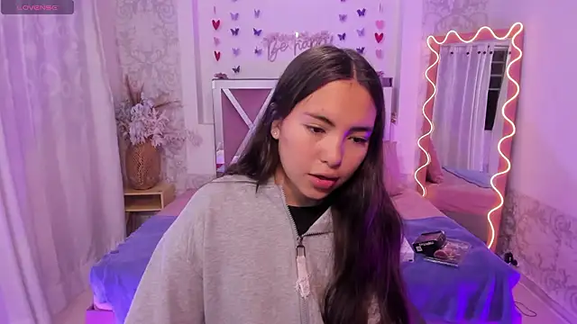 ISABELA TAY online show from March 10, 11:36 am