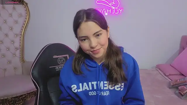 ISABELA TAY online show from May 27, 12:12 pm
