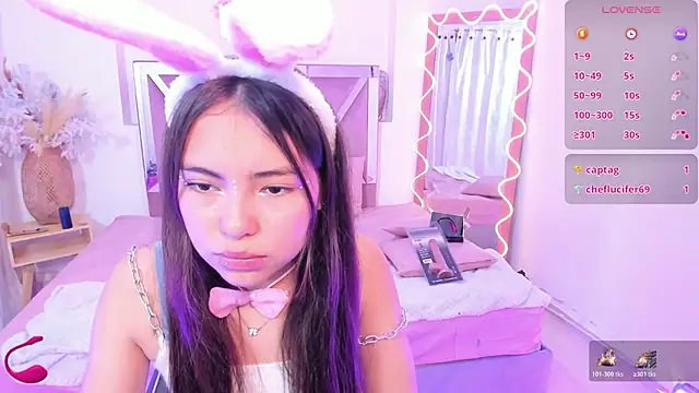 ISABELA TAY online show from November 17, 12:09 pm