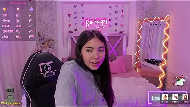 ISABELA TAY online show from March 19, 11:32 am