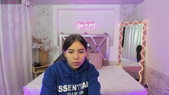 ISABELA TAY online show from January 13, 11:36 am