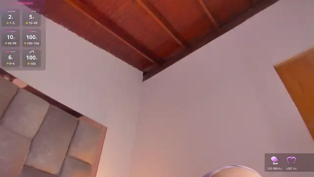 Ana Torres  online show from November 19, 8:20 pm