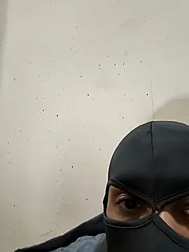 Snapshot of Hamoudy50 chatting on November 23, 3:05 am Hamoudy50 online show from November 23, 3:05 am