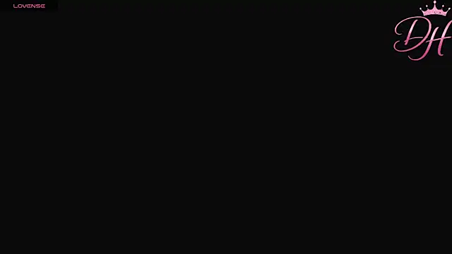 Snapshot of Daphne_Hills chatting on June 25, 9:53 pm Daphne Hills online show from June 25, 9:53 pm
